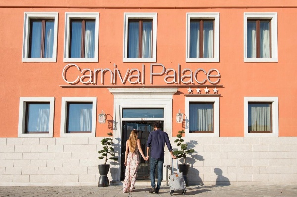 Carnival Palace Hotel image 1